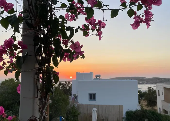 Vakantiehuis Minimal Blue With Sunset View In *